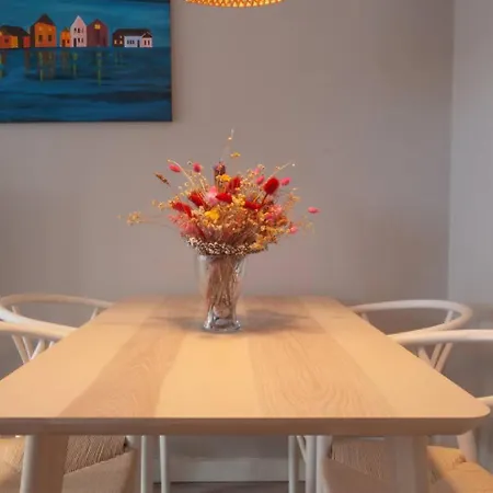 Διαμέρισμα Avg Aguado 44 *