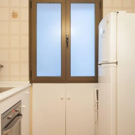 Avg Aguado 44 Διαμέρισμα *